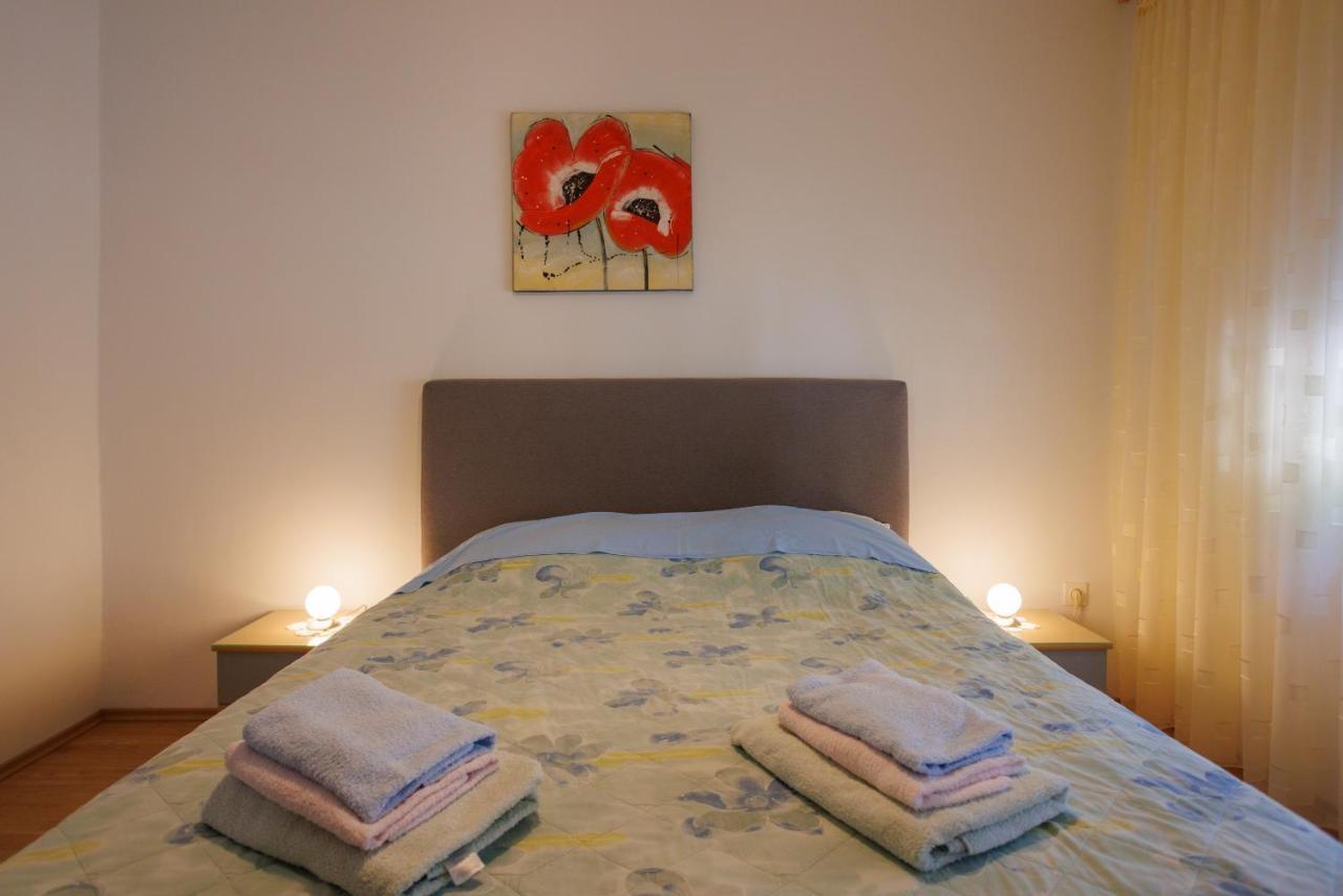 Apartment Studio Close To Sea Đảo Krk Ngoại thất bức ảnh